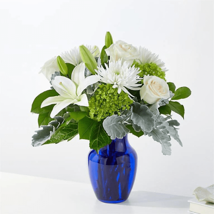 Snowy Dreams Bouquet (made in a clear vase)